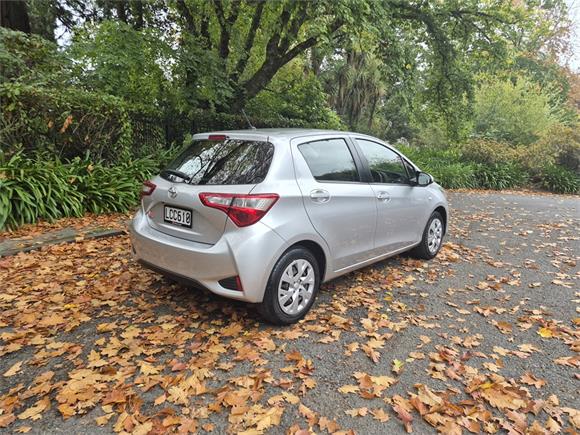 2017 Toyota Yaris GX 1.3P 4AT FWD9YSAG-NM1)