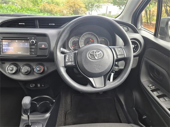 2017 Toyota Yaris GX 1.3P 4AT FWD9YSAG-NM1)