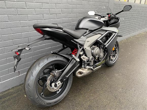New Triumph Daytona 660