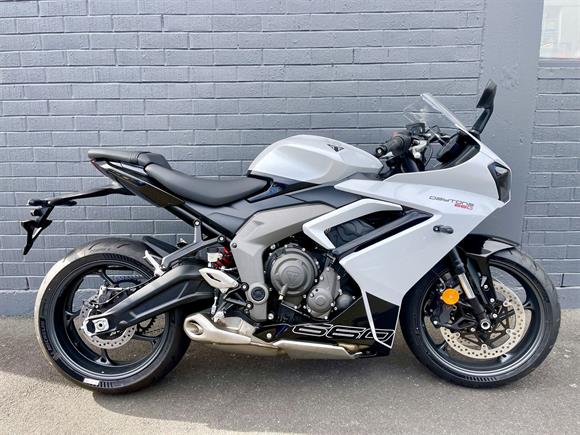 New Triumph Daytona 660