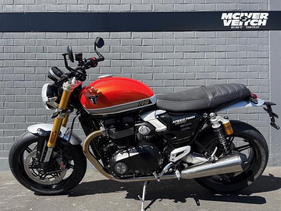 New Triumph Speed Twin 1200 RS