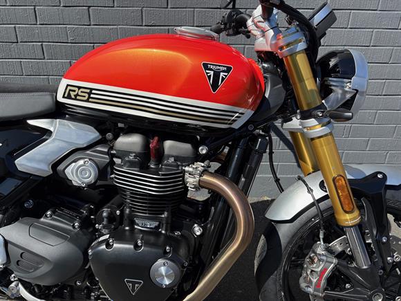 New Triumph Speed Twin 1200 RS