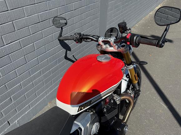 New Triumph Speed Twin 1200 RS