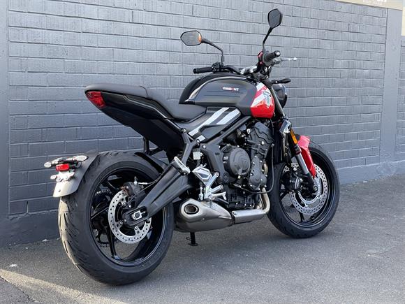 New Triumph Trident LAMs 660
