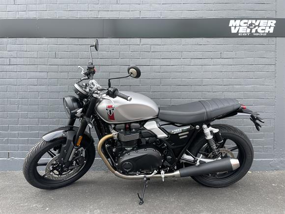 New Triumph Speed Twin 900