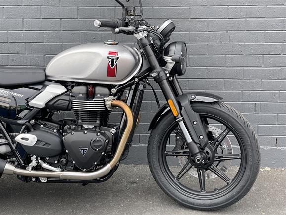 New Triumph Speed Twin 900