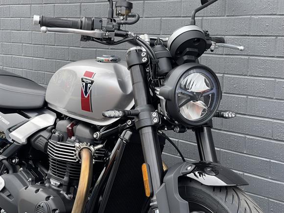 New Triumph Speed Twin 900