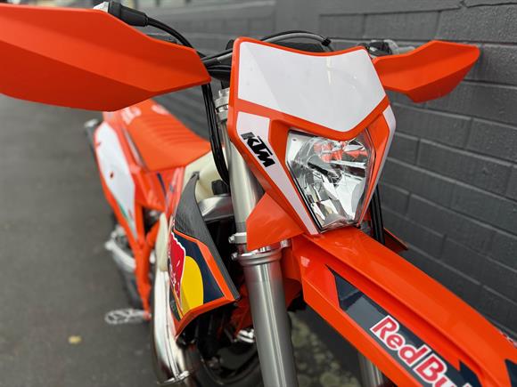 New KTM 300 EXC CHAMPION EDITION