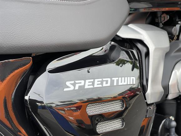 New Triumph Speed Twin 1200