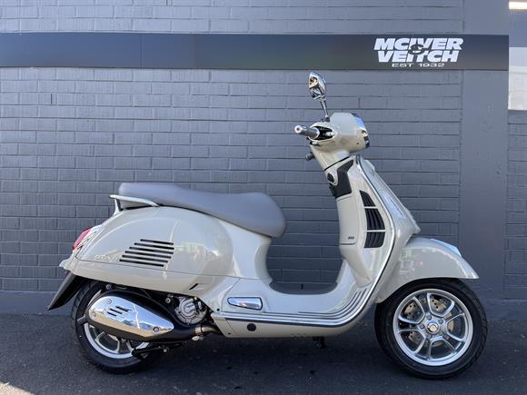 Vespa GTS 300 Classic 2025