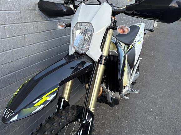 New Triumph TF 450-E
