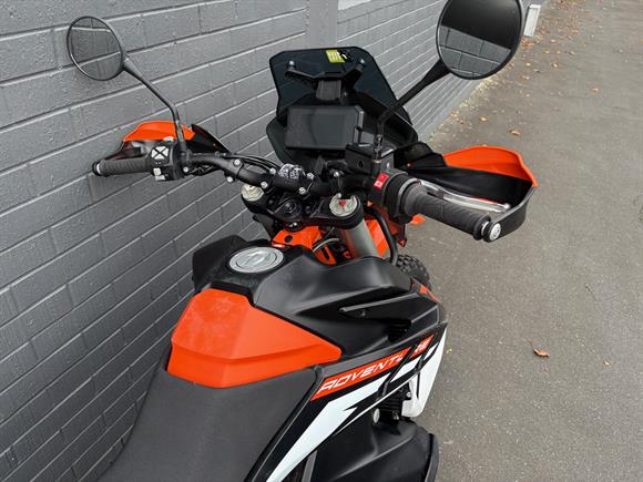 2022 KTM 890 Adventure R