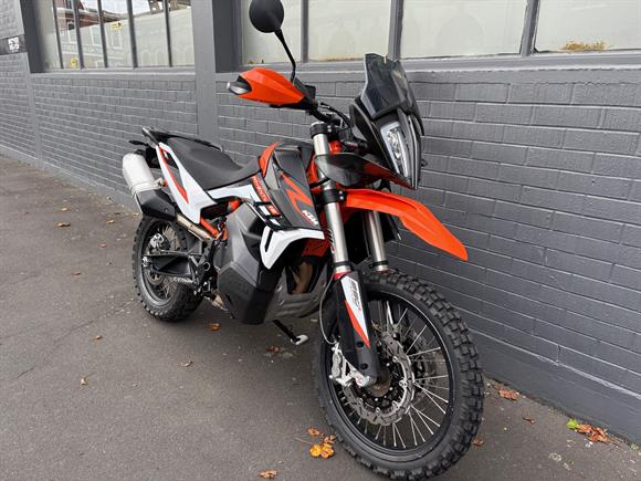 2022 KTM 890 Adventure R