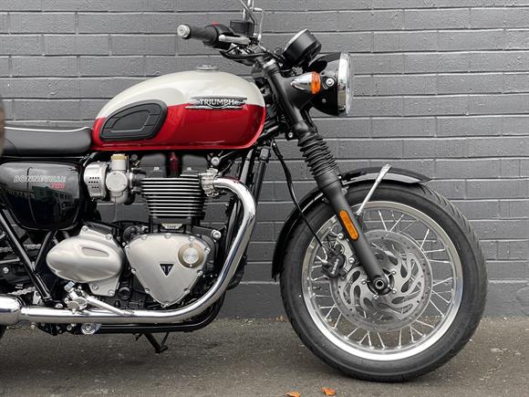 New Triumph Bonneville T120