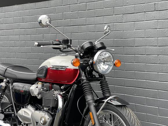 New Triumph Bonneville T120