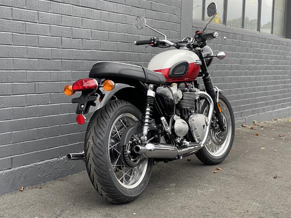 New Triumph Bonneville T120