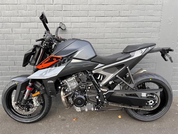 New KTM 990 Duke