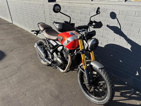 New Triumph Scrambler 400 X