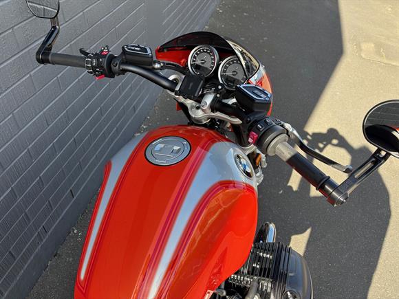 New BMW R12S