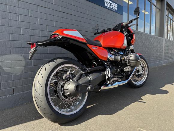 New BMW R12S