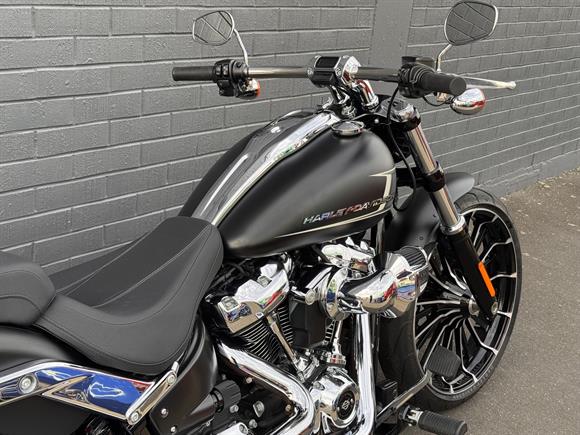 2023 Harley-Davidson Breakout 117