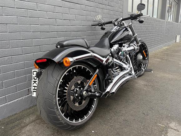 2017 Harley-Davidson Breakout FXSB 103