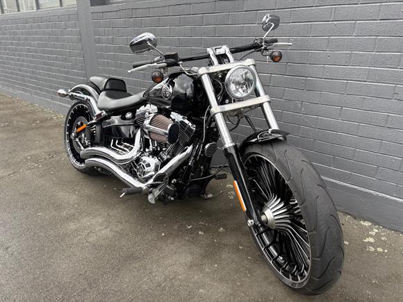 2017 Harley-Davidson Breakout FXSB 103
