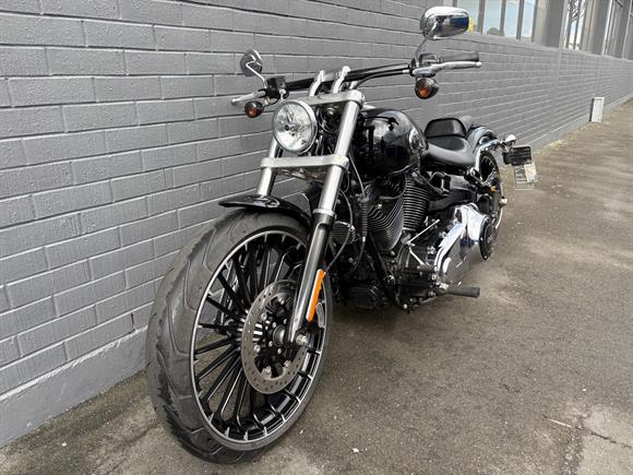2017 Harley-Davidson Breakout FXSB 103