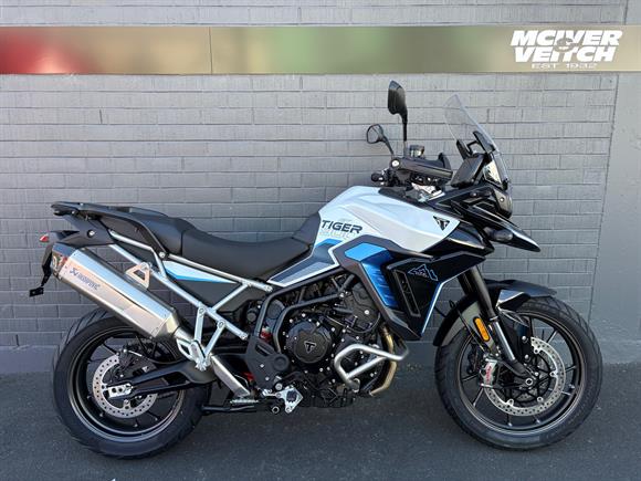 Triumph Tiger 900 Alpine Edition 2026