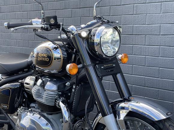 New Royal Enfield Classic 650 Black/Chrome