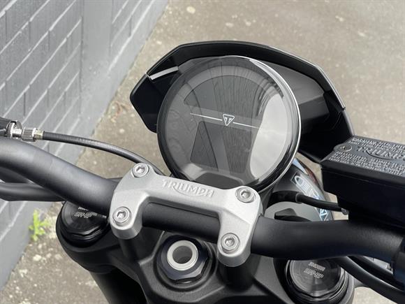 New Triumph Trident 660 TRIPLE TRIBUTE EDITION