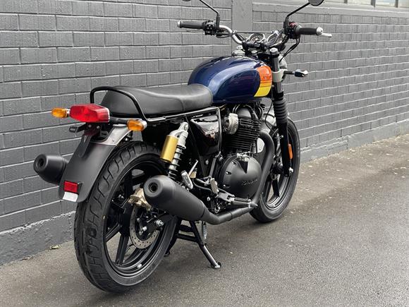 New Royal Enfield Interceptor 650 DARK