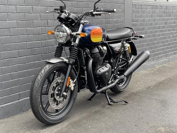 New Royal Enfield Interceptor 650 DARK