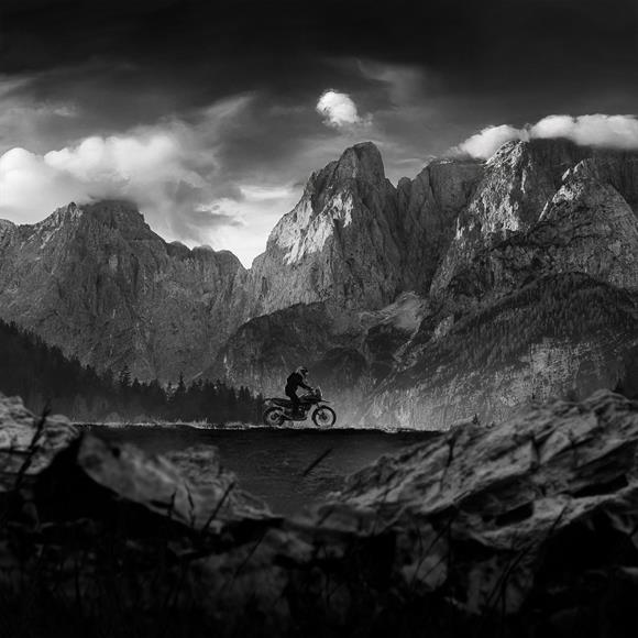 New Royal Enfield Himalayan MANA BLACK EDITION