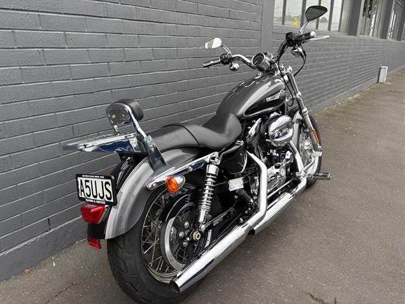 2014 Harley-Davidson Sportster 1200 Custom