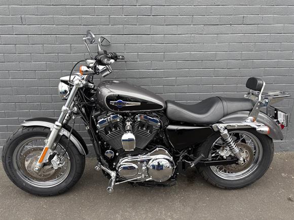 2014 Harley-Davidson Sportster 1200 Custom