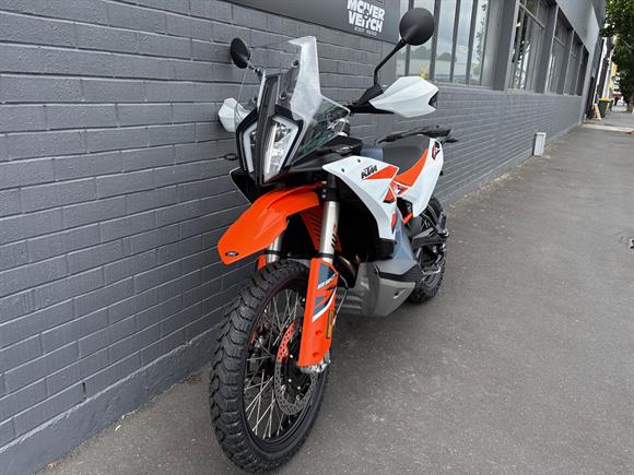 New KTM 890 Adventure R