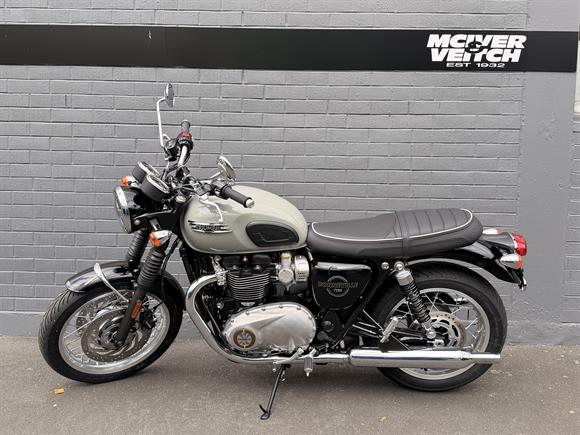 New Triumph T120 Bonneville