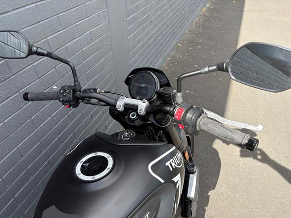 2023 Triumph Trident 660 LAMS