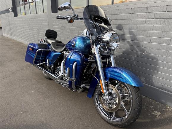 2013 Harley-Davidson CVO Road King
