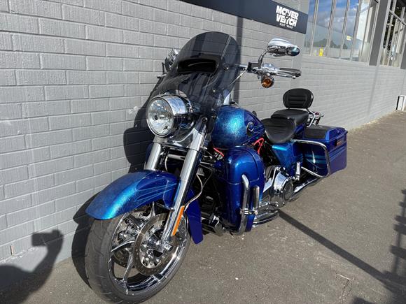 2013 Harley-Davidson CVO Road King