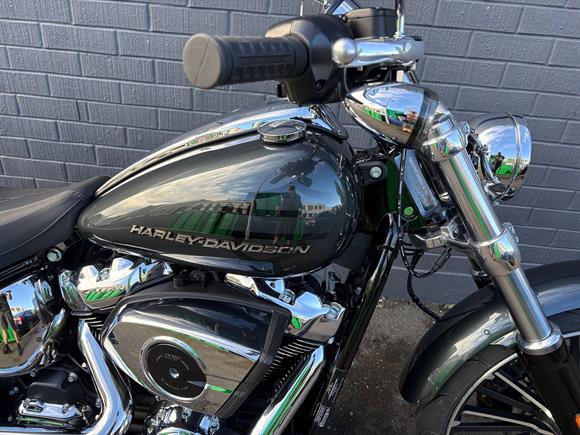 New Harley-Davidson Breakout 117