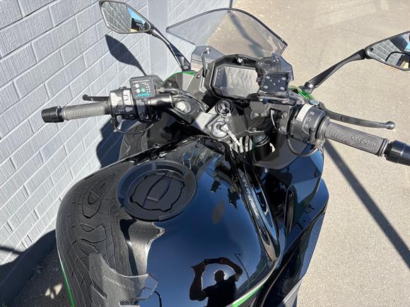 2022 Kawasaki ZX1000 SX Ninja