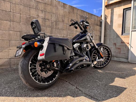 2015 Harley-Davidson Breakout Softail